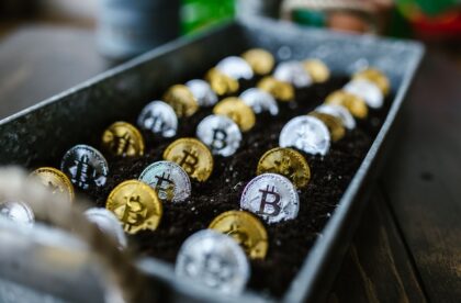 $100K BTC Value: Conservative Profile vs Buy & Hold Portfolio